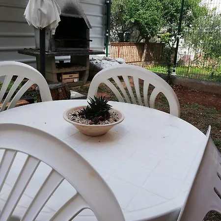 With Parking Space - 15945 Zadar