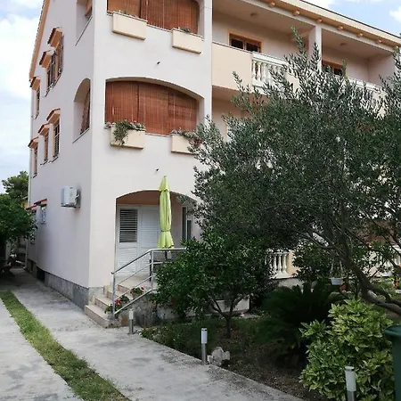 公寓 With Parking Space - 15945 *