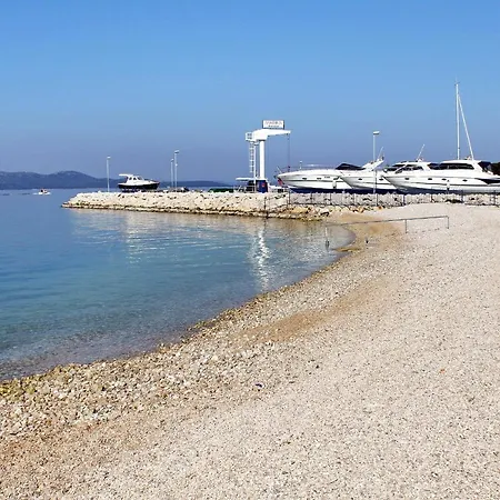 Διαμέρισμα With Parking Space - 15945